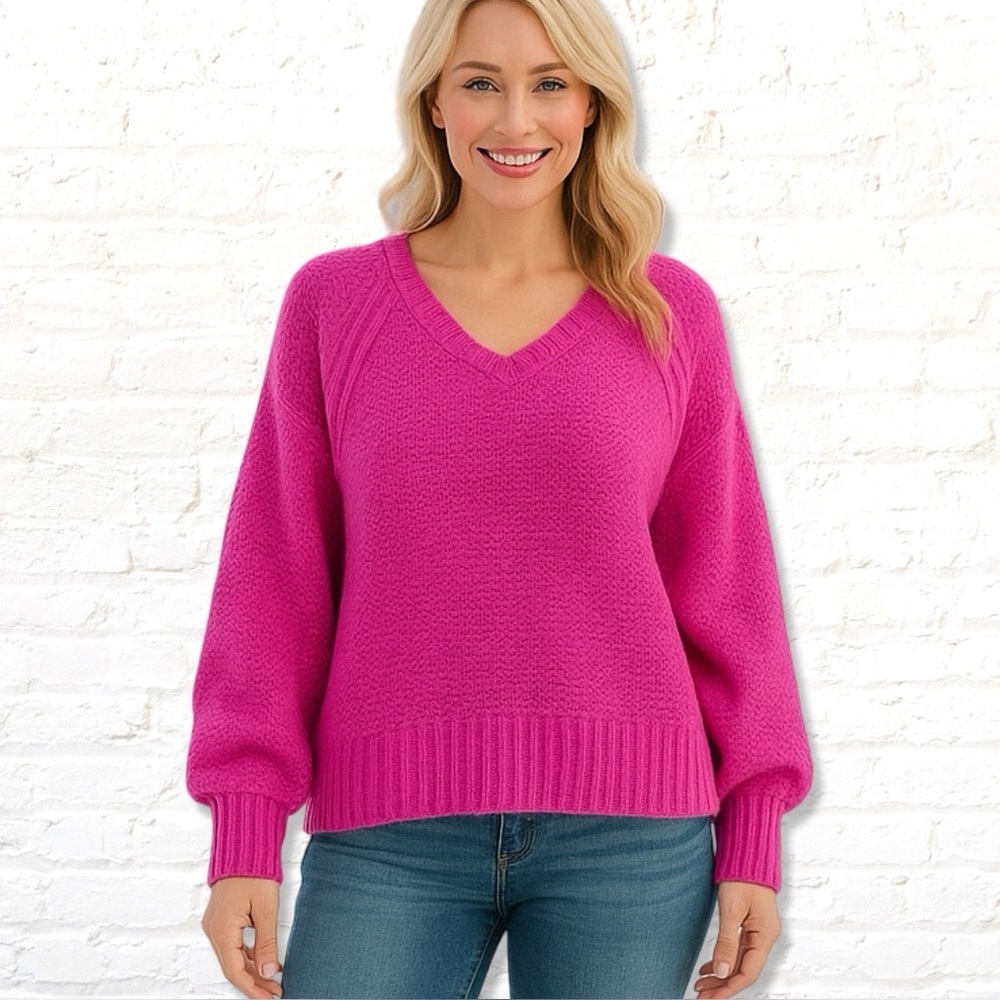 Universal Thread Fuchsia Magenta Cable Knit V-Neck Sweater Women’s Small